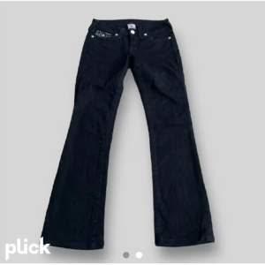 Har en exakt samma par jeans enda skillnaden är fickorna kan skicka bilder i privat 