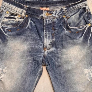 Dolce Gabbana jeans - Säljer de här sjukt snygga vintage lowrise dolce gabbana jeansen då de har blivit för små för mig.