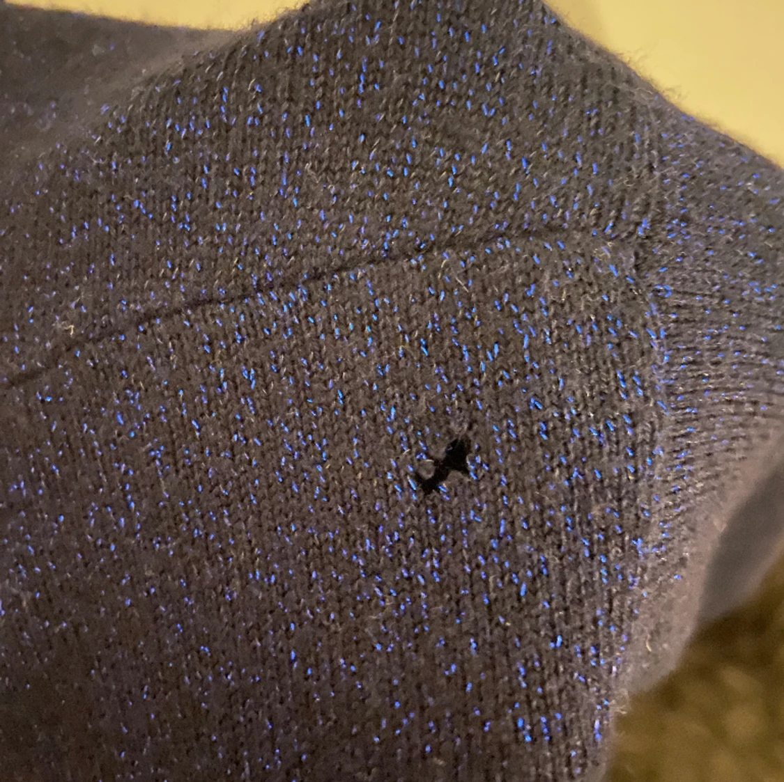 Glittrig tröja H&M - 91