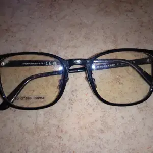 Helt nya Tom Ford glasögonbågar 