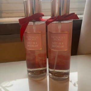 Victoria’s Secret Lost in a daydream 250ml - 120kr styck 200 för båda Knappt använda nästan som helt nya Limited edition  