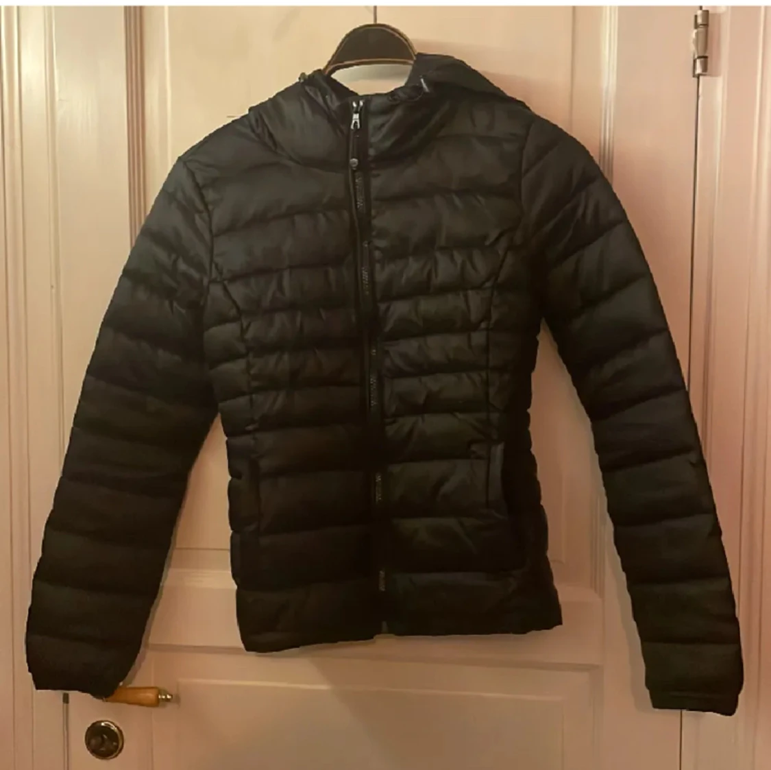 Svart häst/vår jacka från only - 91