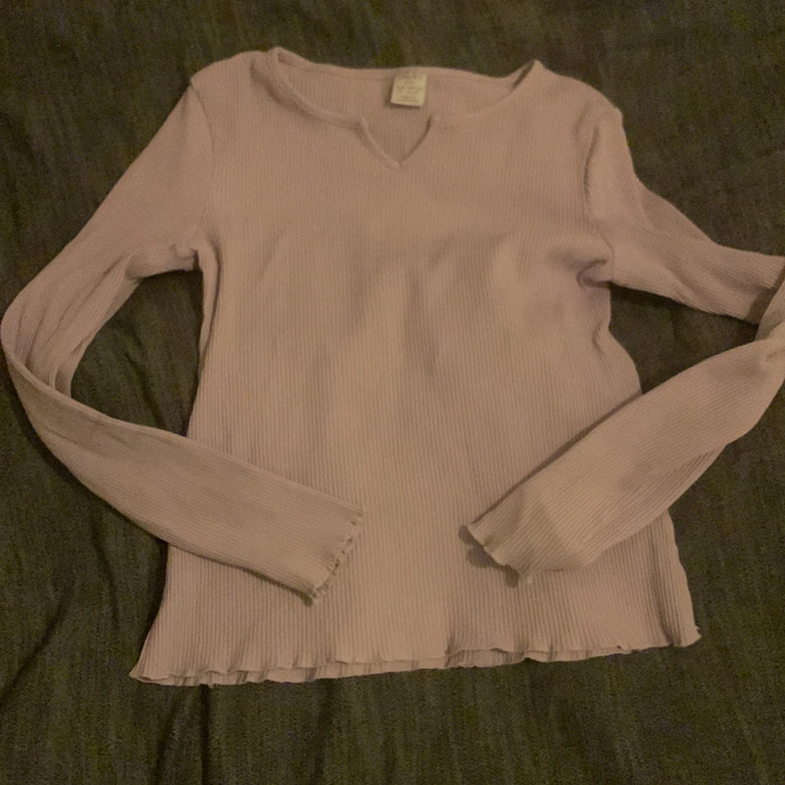 Jättefin lila långarmad tröja