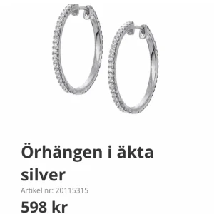 Guldfynd- örhängen - Så snygga hoops från Guldfynd X Alice Stenlöf. I silver och nypris är 598kr (2st)