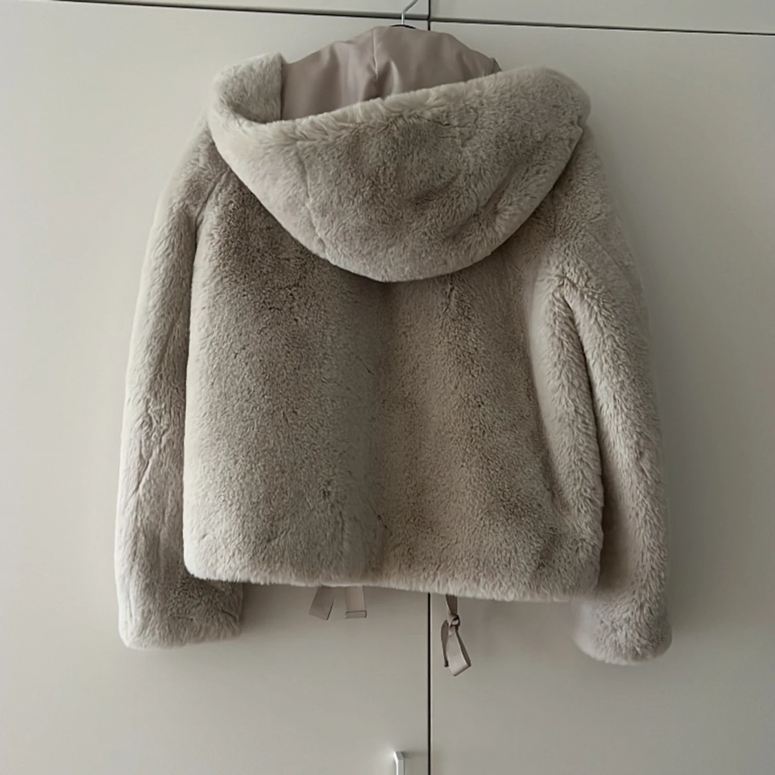 Fluffig jacka från Sandro  - 90