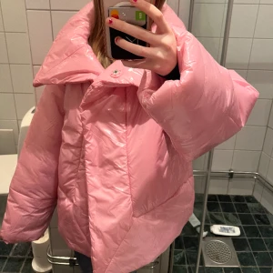 junkyard jacka - så ball jacka! aldrig kommit till användning därav säljer jag den. nypris 789kr