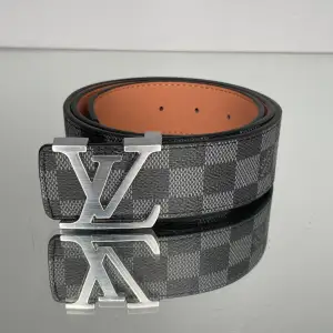Brand new Louis Vuitton belt. size 105 CM  Comes with a hole maker incase it does not fit. For more pictures or any questions feel free to text me.