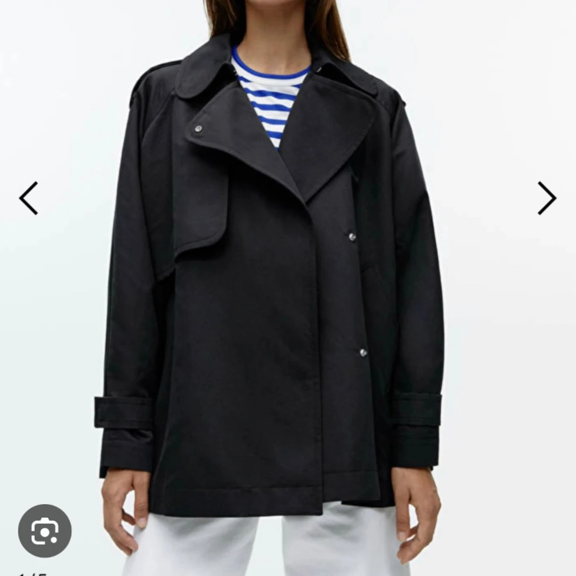 Kort trenchcoat från Arket