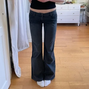 lågmidjade jeans - använd köp nu!💋 midja:80 innerben:81