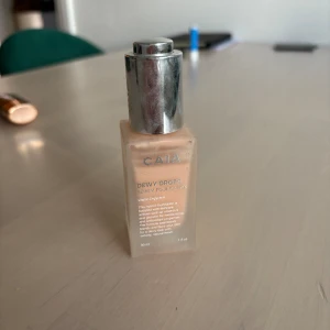 Caia dewy drops - Caia dewy drops 10w. Ni ser hur mycket det är kvar i flaskan, passar inte mig