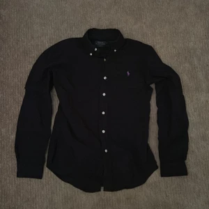 Ralph Lauren skjorta - Riktigt nice Ralph Lauren skjorta som bara har använts några gånger