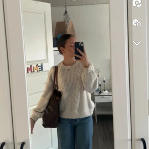 Vit stickad tröja - Snygg och skön🩷