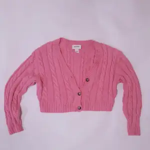 Cropp tröja i rosa från Monki. Så fin och sitter super bra på. 