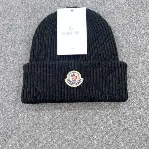 Moncler beanie✅ Size: one size Quality: 10/10 brand new