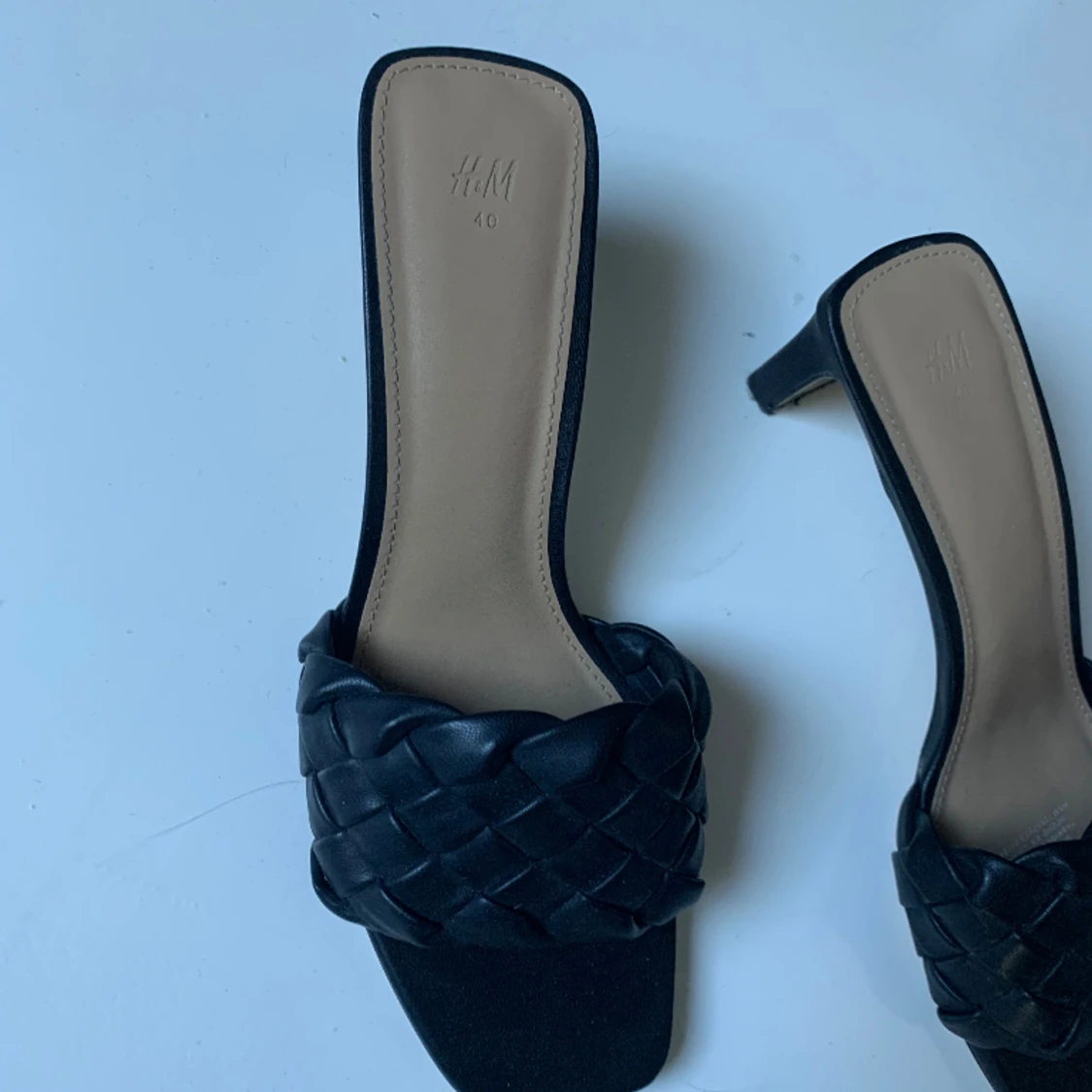 Svarta klackskor  - 91