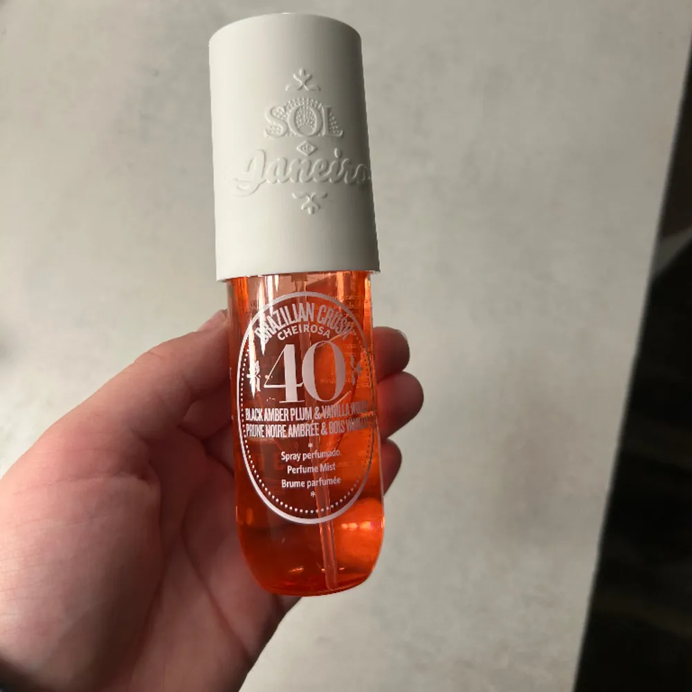 Sol de Janeiro body mist 40 Använd fåtal gånger, nästan helt full! . Parfym.