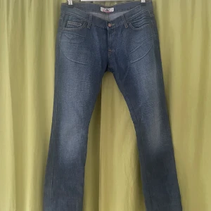 Fornarina BJORK 31” låg midja  - 100% bomull, raka ben, nya med tags