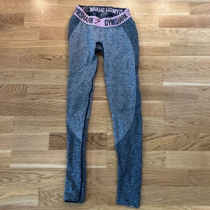 Low waisted Gymshark tights  - Low waisted Gymshark tights 