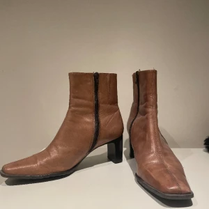 Boots bruna y2k - Boots y2k storlek 37
