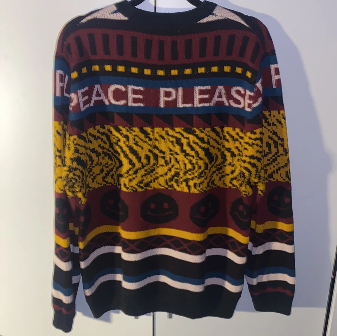 Peace please vailent sweater - 90