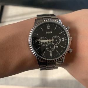 Klocka soki - Knappt använd bra skick men behövs byta batterier 