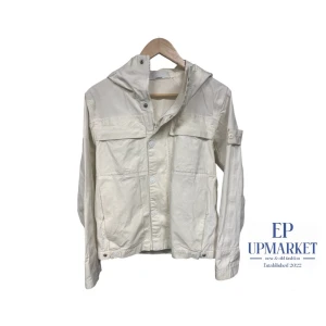Stone Island- Jacka - Hej🔹Stone Island windbreaker ifrån Ghost kollektionen 2011 (sällsynt). Skick: 7,5/10 vintage. Tveka inte att kontakta oss i chatten vid frågor, fler bilder eller köp✅