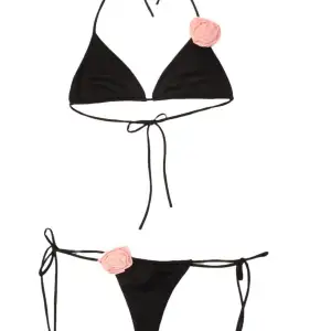 Bikini från Sanni☀️ Finns flera olika färger och storlekarna XXS, XS/S, S/M och M/L💛  Skriv privat för mer information, eller hitta oss på Instagram: SANNI.UF