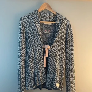 Tröja Odd Molly  - Tröja från Odd Molly Stl 2 - S Som ny