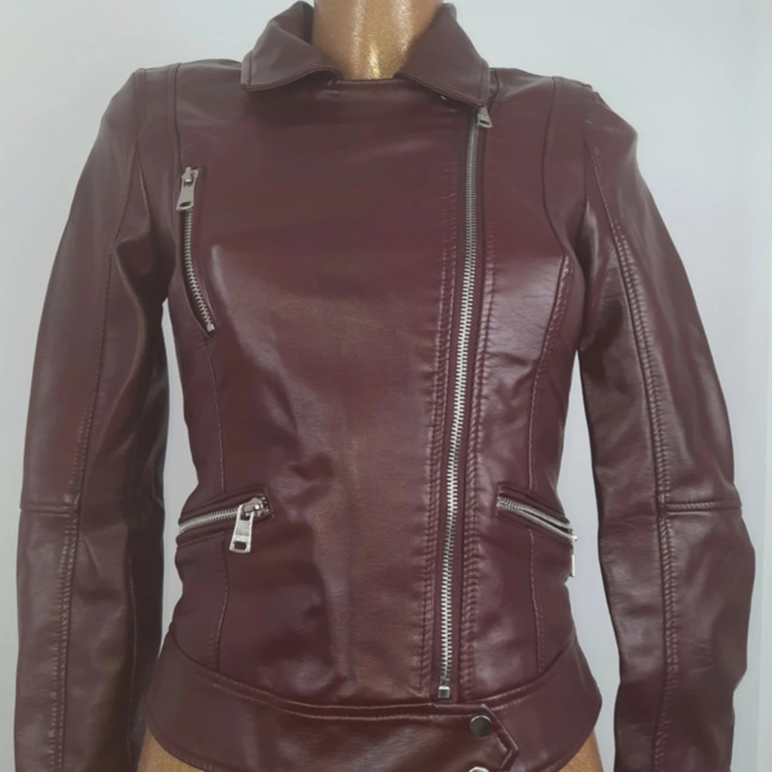 Vinröd läderjacka - 90