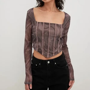Mönstrad topp från Nakd  - Mönstrad brun/lila topp från Nakd i mesh material  🖤