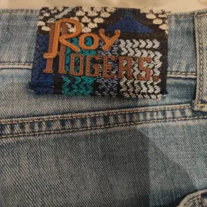 Jeans Roy Roger's, slim fit model. Size 32. Perfect conditions