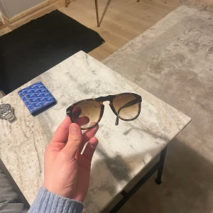 Persol 649 - Solglasögon