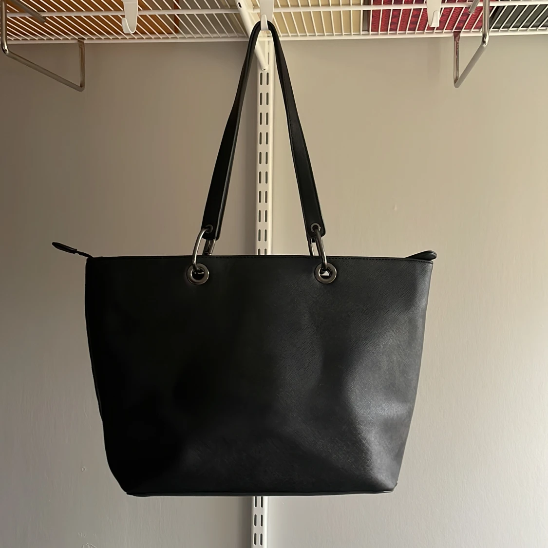 Svart guess väska - 90