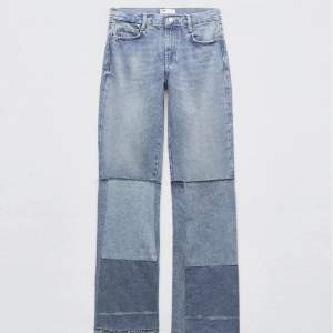 Så snygga och coola zara jeans som är helt slutsålda. Använda endast 1 gång så i väldigt bra skick🥰skriv vid intressse 