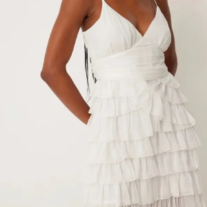 Studentklänning  - Byte mot en klänning i storlek 36/38 (S)💕klänningen är i storlek 34💕 Kan tänka mig sälja💕