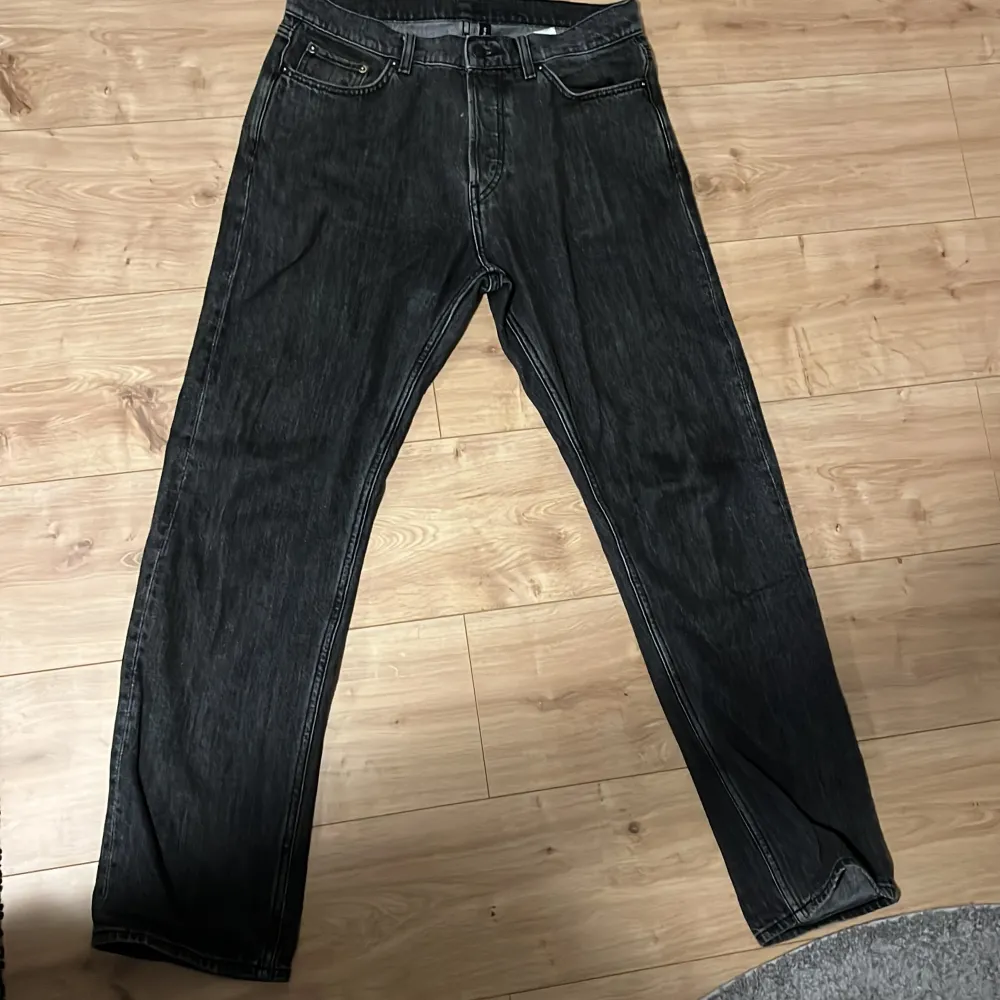 Weekday jeans av modellen space W28 L32. Jeans & Byxor.