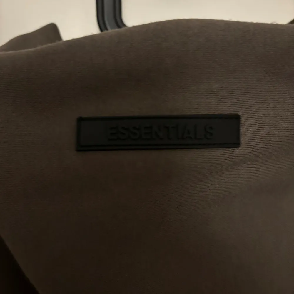 ESSENTIALS Fear of god  Storlek XL men passar L. Endast testad.. Hoodies.