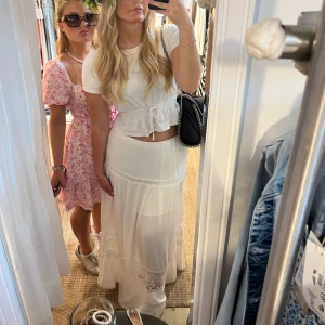 Långkjol - Vit långkjol, jättesöt till sommaren💕💕