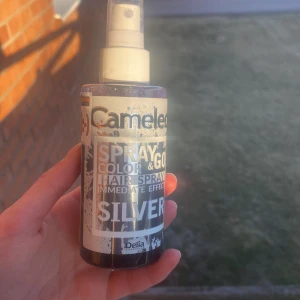 Hårfärg silver  - Testad 1 gång, gillade inte resultatet  (På mörkt hår) skriv privat om ni är intresserade 🤍