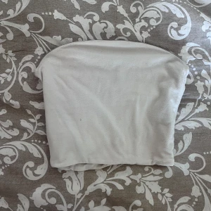 Vit topp - Vit topp från bikbok 