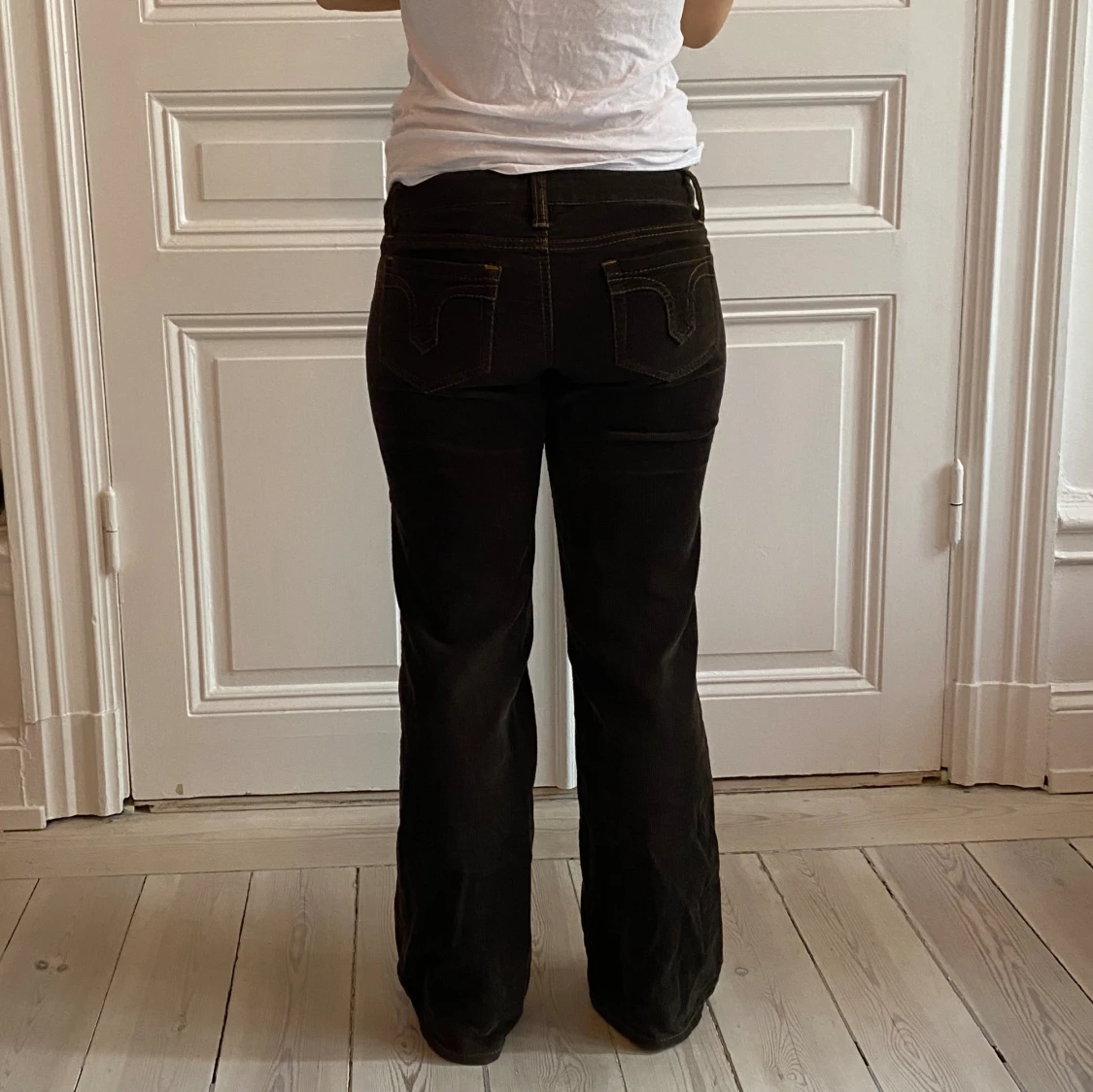 Snygga low waisted bootcut Manchester jeans - 90