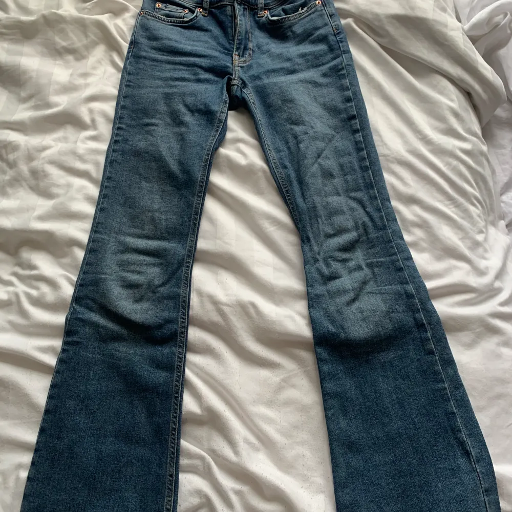 Jätte fina bootcut jeans, bra skick! . Jeans & Byxor.