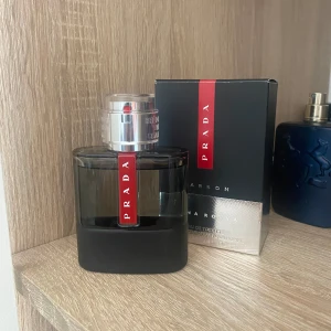 Prada luna rossa carbon - 50 ml med mängd på bild
