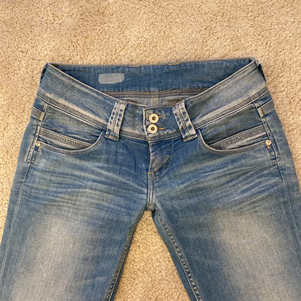 Lågmidjade jeans från pepe jeans, är som nya inte slitna alls . Jeans & Byxor.