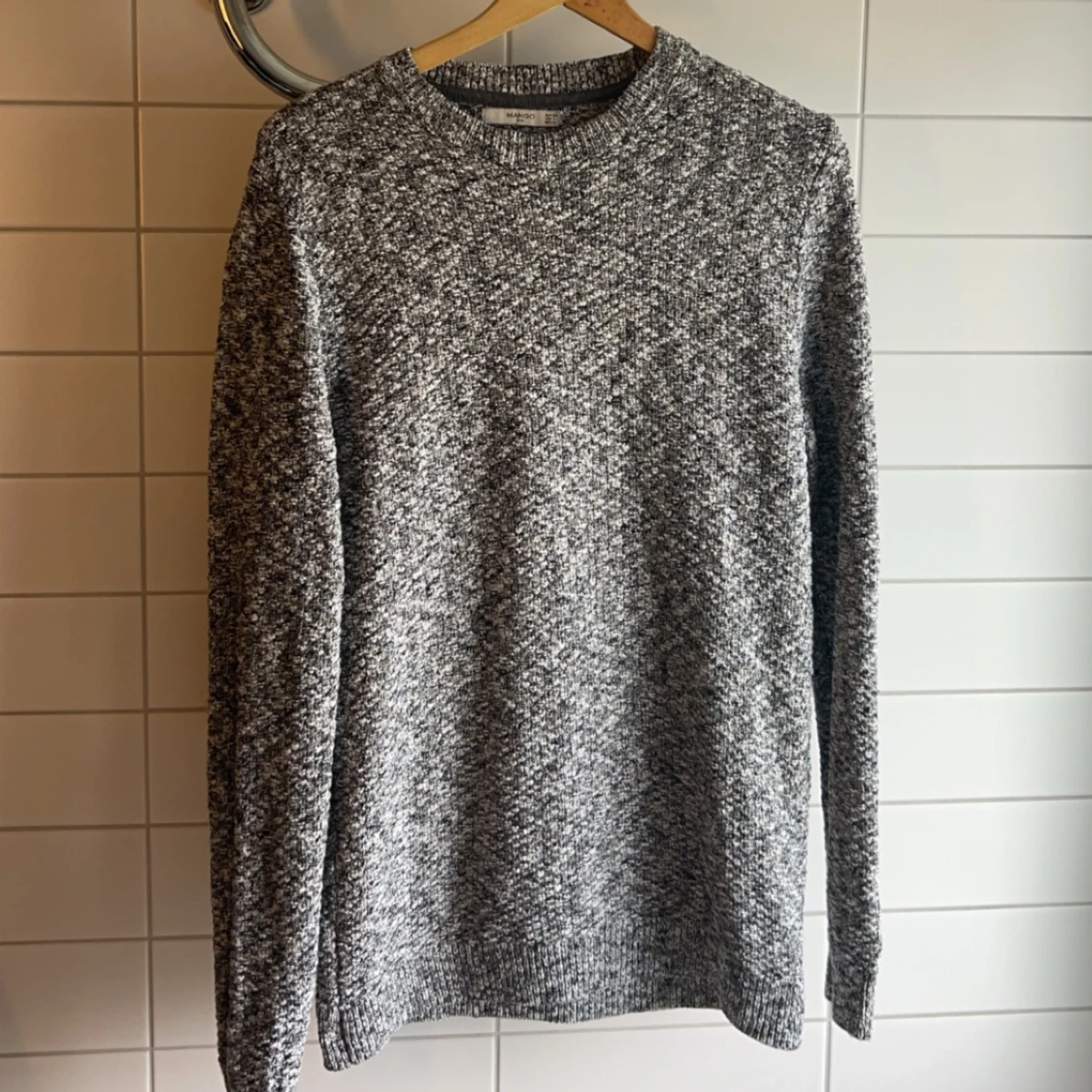 Grå swearshirt från Mango