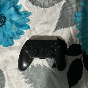 custom made ps4 kontroll - används inte längre funkar utan problem 