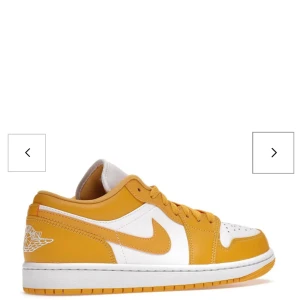 Sneakers  - Gula Jordans som inte kommer till användning pga fel storlek, Använda ett par gånger men bra skick👯‍♀️👯‍♀️👯‍♀️ (”air Jordan Low Pollen”)  Priset kan absolut diskuteras, skriv för bilder 🌼💛🤘🏽  Köpta för ca 3000 :- 💃🏼
