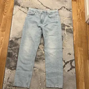 Säljer mina absolut favorit jeans säljer pågrund av storleken🫶🏼 storlek 29