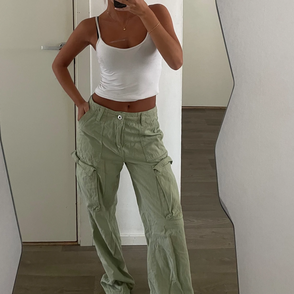 Gröna cargobyxor  - 92