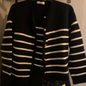 Randning kofta  - Söt kofta den kommer dock ej till användning 